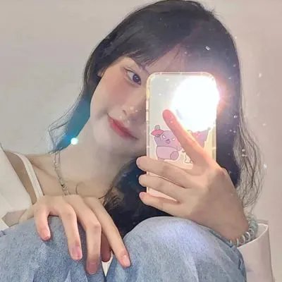 桃花含露又春风